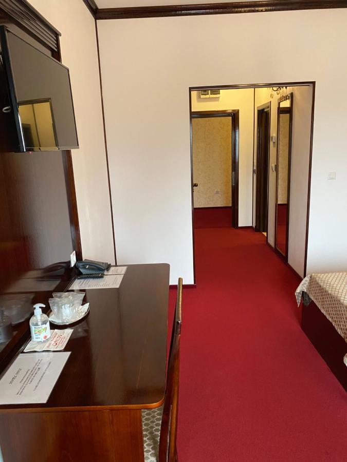 Hotel Onix 罗曼 外观 照片